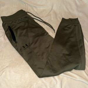 Under Armour Men’s Large Olive Joggers